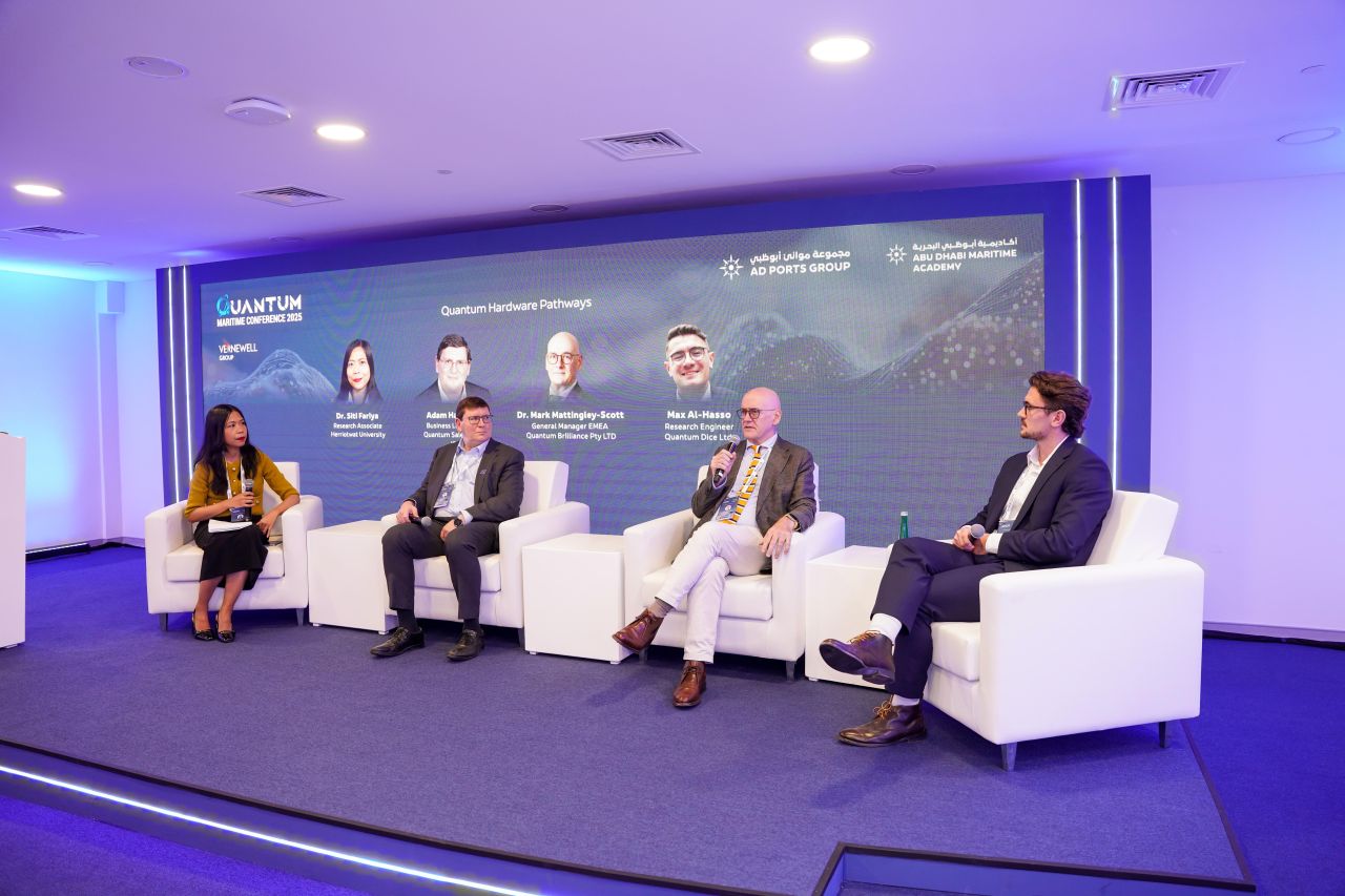 Dr Siti Fariya chairing a panel at the Quantum Maritime Conference.